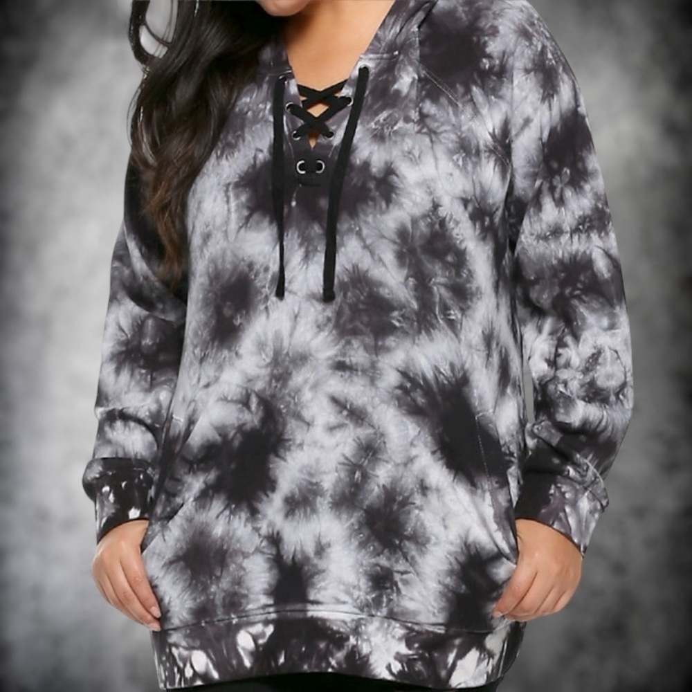 Hot Topic Black & White Tie-Dye Lace-Up Hoodie - Size 1X